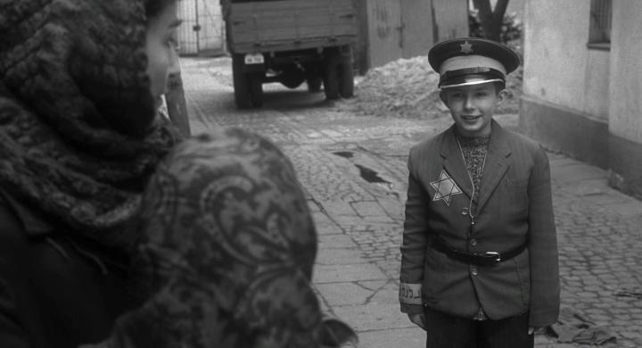 Miri Fabian, Anna Mucha, and Adam Siemion in Schindler's List (1993)