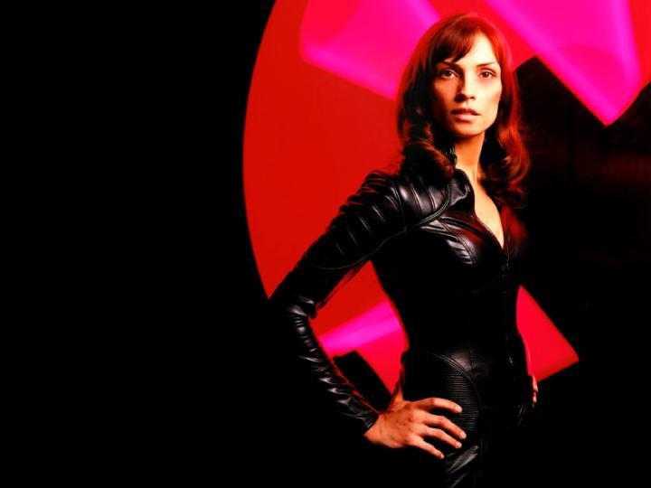 Famke Janssen in X-Men (2000)