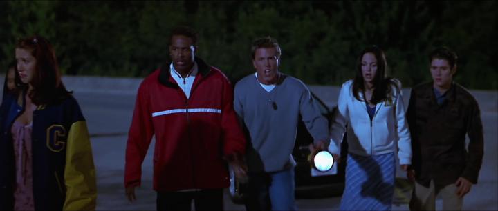 Shannon Elizabeth, Jon Abrahams, Anna Faris, Regina Hall, Lochlyn Munro, and Shawn Wayans in Scary Movie (2000)