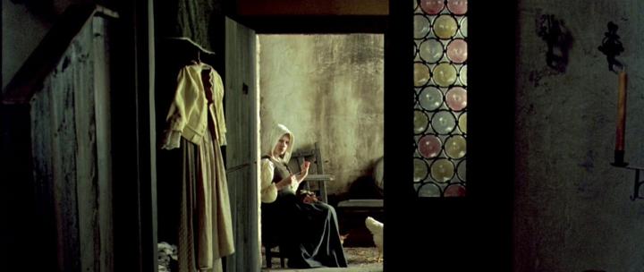 Scarlett Johansson in Girl with a Pearl Earring (2003)