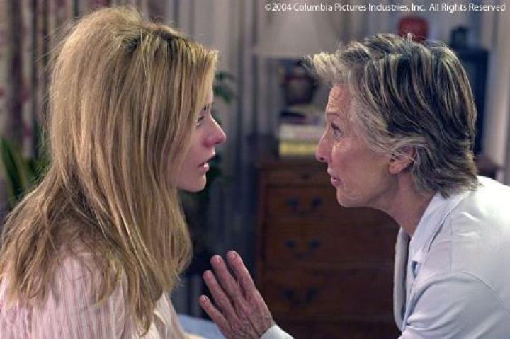 Téa Leoni and Cloris Leachman in Spanglish (2004)