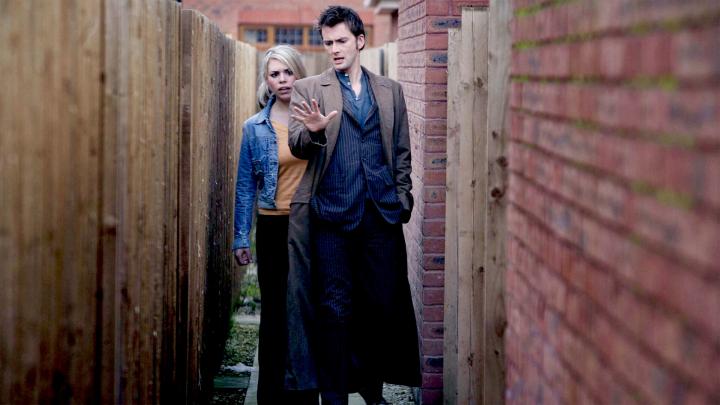 Billie Piper and David Tennant in Doctor Who (2005)