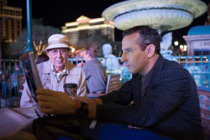 Carl Reiner and Eddie Jemison in Ocean's Thirteen (2007)