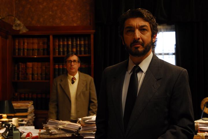 Ricardo Darín and Guillermo Francella in The Secret in Their Eyes (2009)