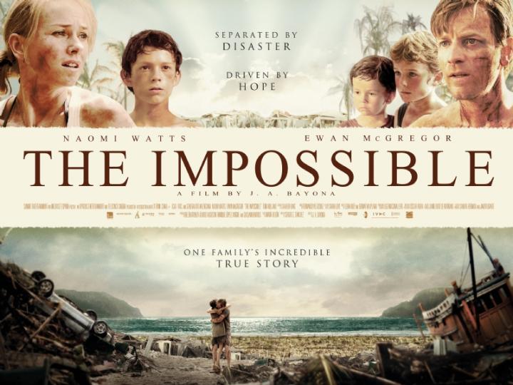 Ewan McGregor, Naomi Watts, Oaklee Pendergast, Tom Holland, and Samuel Joslin in The Impossible (2012)