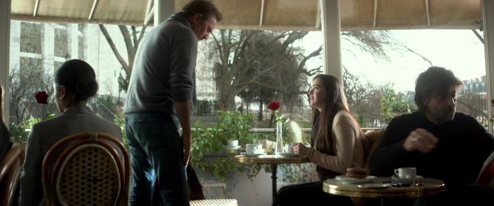 Kevin Costner and Hailee Steinfeld in 3 Days to Kill (2014)