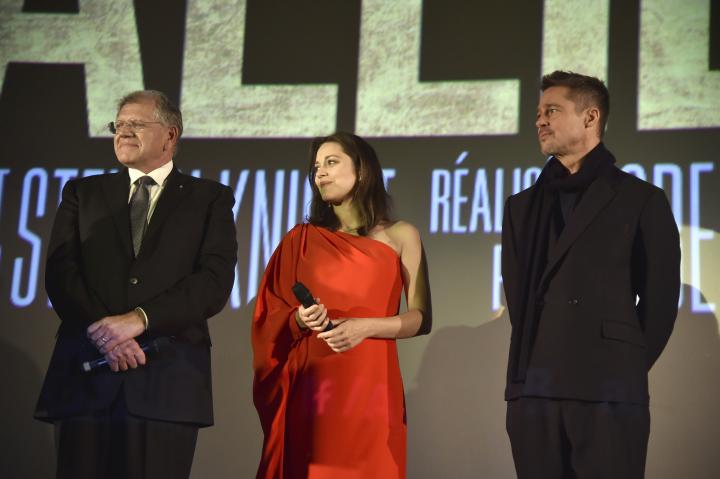 Brad Pitt, Robert Zemeckis, and Marion Cotillard at an event for Allied (2016)