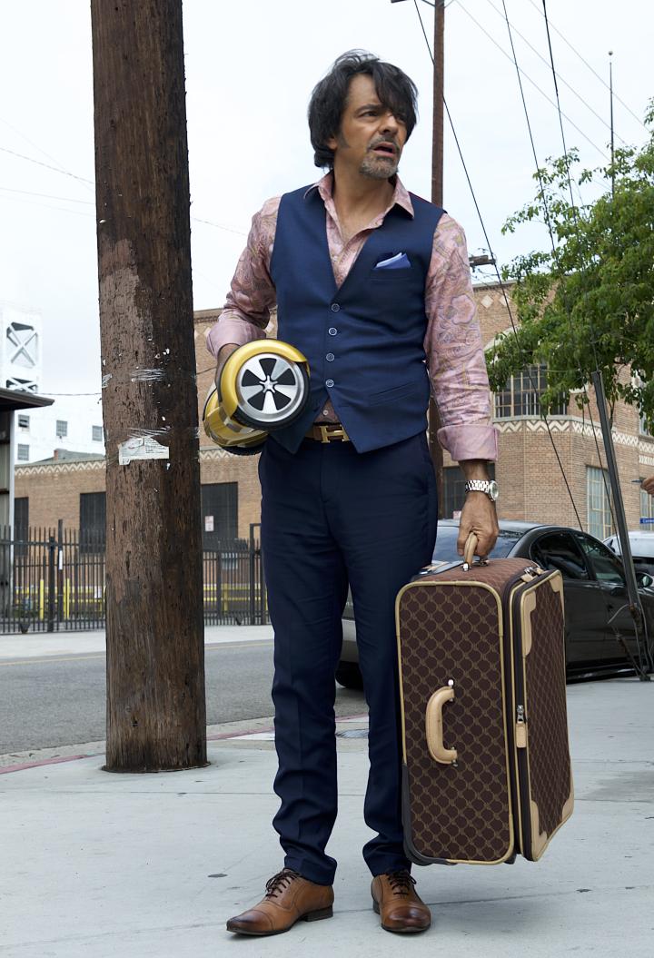 Eugenio Derbez in How to Be a Latin Lover (2017)