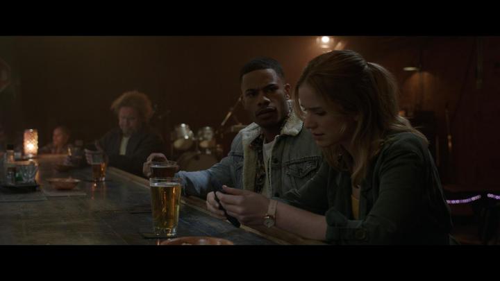 Jordan Calloway and Elizabeth Lail in Countdown (2019)