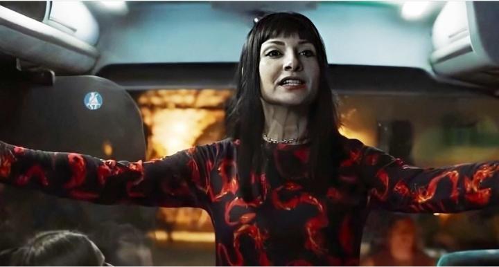 Najwa Nimri in Vis a Vis: El Oasis (2020)