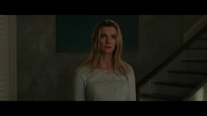 Betty Gilpin in The Hunt (2020)