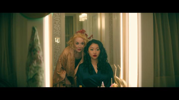 Holland Taylor and Lana Condor in To All the Boys: P.S. I Still Love You (2020)