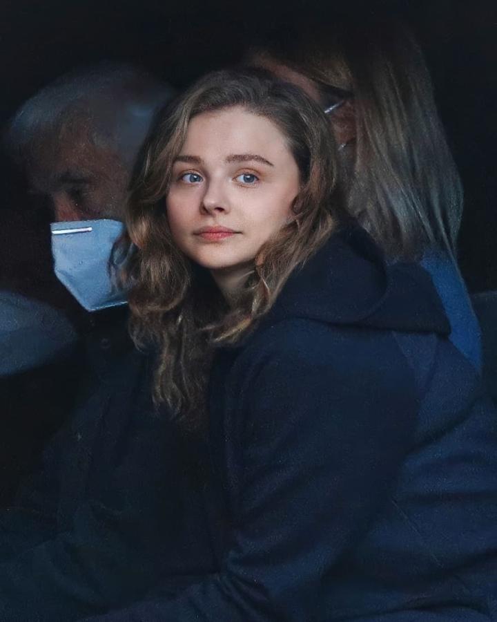 Chloë Grace Moretz in Mother/Android (2021)