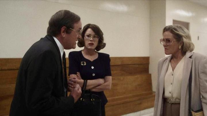 Molly Ringwald, Penelope Ann Miller, and Richard Jenkins in Dahmer - Monster: The Jeffrey Dahmer Story (2022)