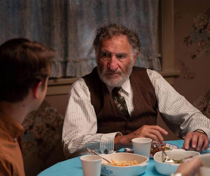 Judd Hirsch and Gabriel LaBelle in The Fabelmans (2022)