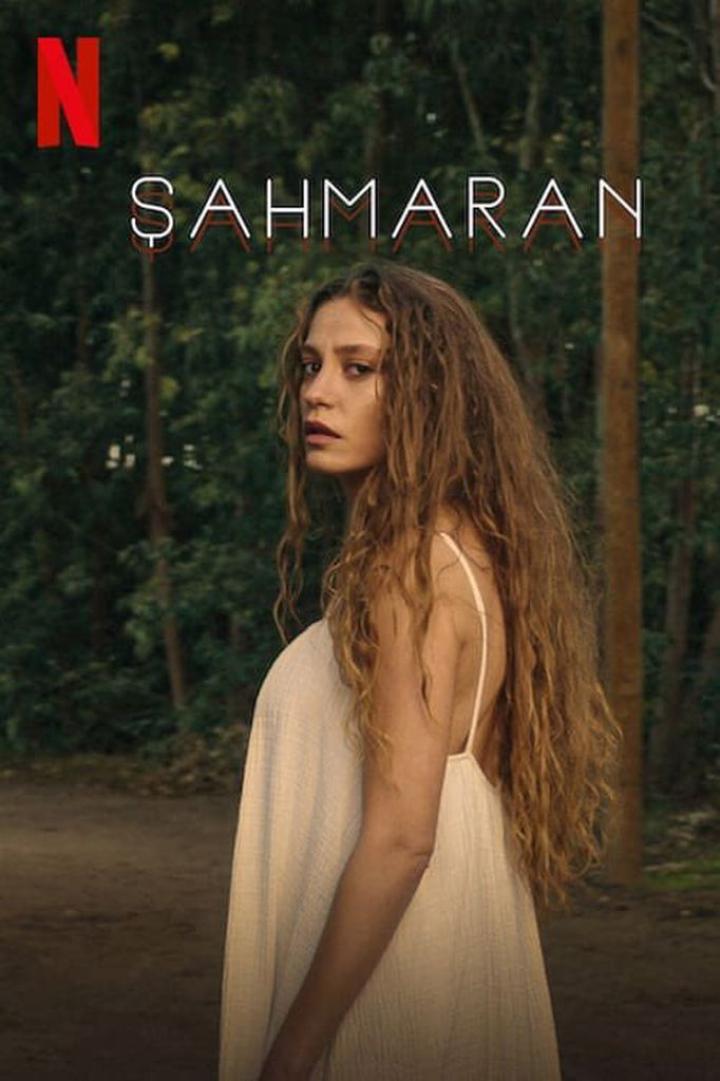 Serenay Sarikaya in Shahmaran (2023)