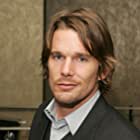 Ethan Hawke به عنوان James Sandin