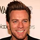 Ewan McGregor به عنوان Emmit Stussy