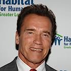 Arnold Schwarzenegger به عنوان Luke Brunner