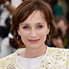 Kristin Scott Thomas به عنوان Clemmie