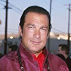 Steven Seagal به عنوان Jonathan Cold