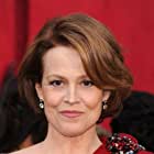 Sigourney Weaver به عنوان Tuya