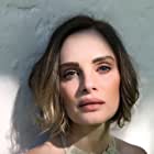 Gabrielle Anwar به عنوان Griffin's Mom