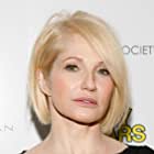 Ellen Barkin به عنوان The Handler