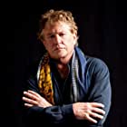 Tom Berenger به عنوان Warden