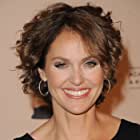 Amy Brenneman به عنوان Zoe