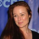 Jennifer Ehle به عنوان Myrtle Logue