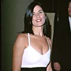 Linda Fiorentino به عنوان Laurel