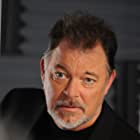 Jonathan Frakes به عنوان King Faraday