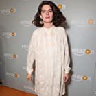 Gaby Hoffmann به عنوان Viv