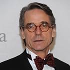 Jeremy Irons به عنوان Alfred Pennyworth