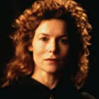 Alice Krige به عنوان Queen Helena