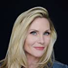 Amy Locane به عنوان Lee's Sister