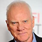 Malcolm McDowell به عنوان Leonard