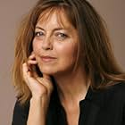 Greta Scacchi به عنوان Polly