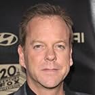 Kiefer Sutherland به عنوان John Weir