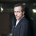 Michael Wincott به عنوان Jeremy Brunell