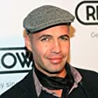 Billy Zane به عنوان Carl Riser