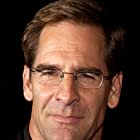 Scott Bakula به عنوان Jim Olmeyer