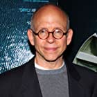 Bob Balaban به عنوان Uncle Nick