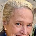 Kathy Bates به عنوان Eileen Dunne