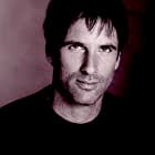 Hart Bochner به عنوان Lieutenant