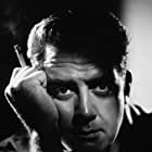 Raymond Burr به عنوان Lars Thorwald