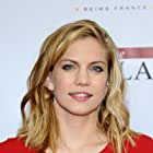 Anna Chlumsky به عنوان Shannon Taylor