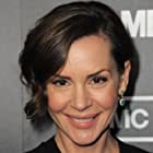 Embeth Davidtz به عنوان Helen Hirsch