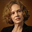 Judy Davis به عنوان Nurse Betsy Bucket